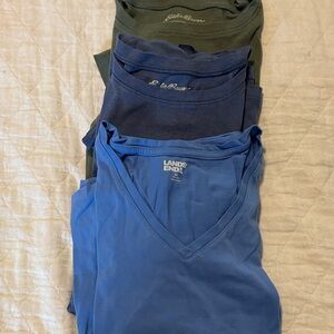 Bundle of 3 Blue and Olive V-Neck Tees size 2x
